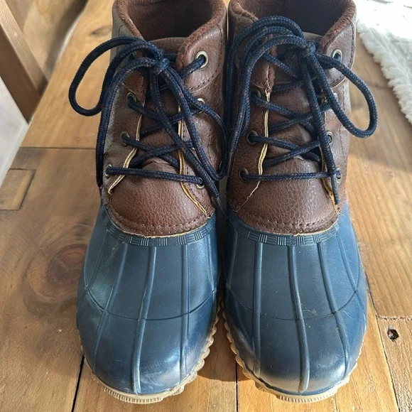 London Fog Size 7 Brown and Blue Duck Boots - Picture 2 of 5